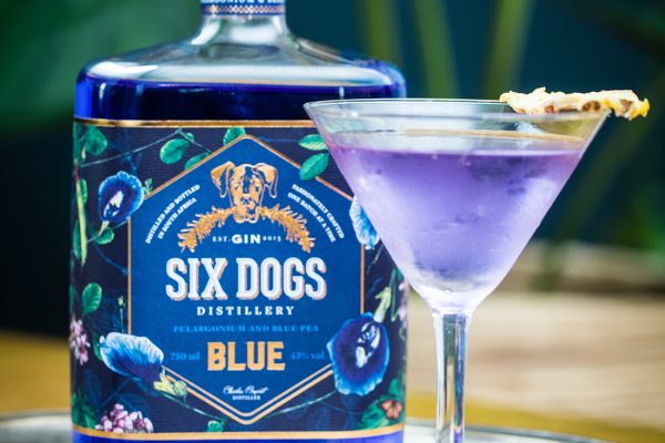 six dogs blue